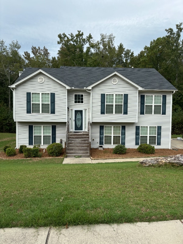 property at 587 Embassy Walk