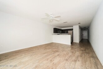 512 Eiseman Wy in Jacksonville, FL - Building Photo - Building Photo