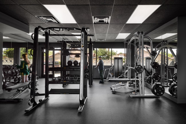 Forge Tower in Mesa, AZ - Foto de edificio - Building Photo