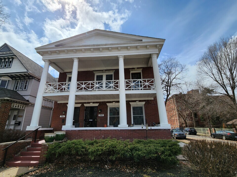 393 W Grand Blvd, Unit 393 W. Grand Blvd. in Detroit, MI - Foto de edificio