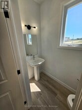 1151 Hobbs Dr in London, ON - Building Photo - Building Photo