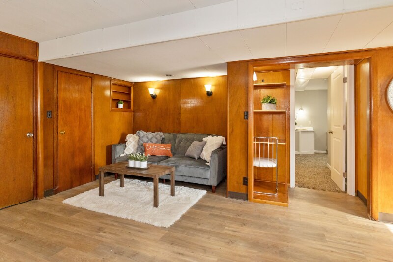 1613 Scott Pl, Unit Lower Unit in Bremerton, WA - Foto de edificio