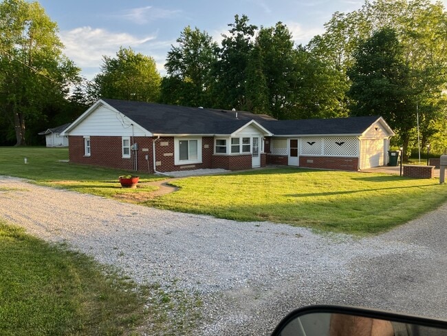 property at 9370 E 2100 North Rd