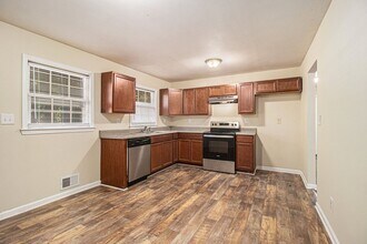 2882 Norgate Ln in Decatur, GA - Building Photo - Building Photo