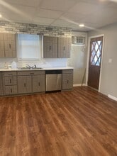 64 Bidlack St in Kingston, PA - Building Photo - Building Photo