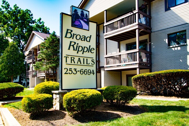 Broad Ripple Trails in Indianapolis, IN - Foto de edificio - Building Photo