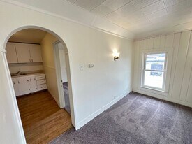 311-315 N Parker Dr in Janesville, WI - Building Photo