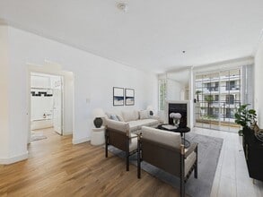 310 S. Swall Drive Apartments in Los Angeles, CA - Foto de edificio - Building Photo