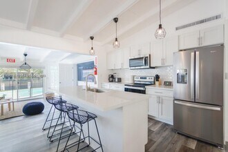 2500 Cat Cay Ln in Fort Lauderdale, FL - Building Photo - Building Photo