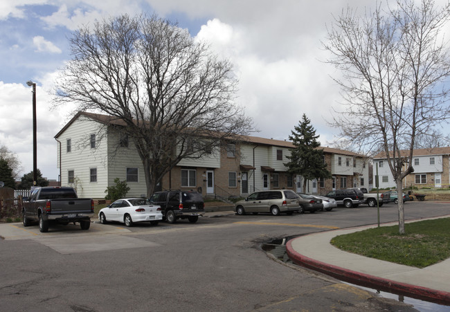 Rose Hill Townhouses in Commerce City, CO - Building Photo - Building Photo