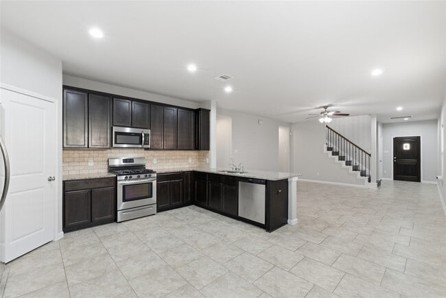 property at 1611 N City Oaks Ln