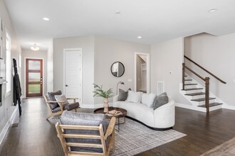 1002A Southside Ave in Nashville, TN - Building Photo - Building Photo