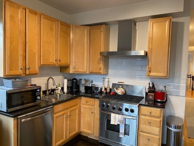 84 Browne St, Unit 2 in Brookline, MA - Foto de edificio - Building Photo