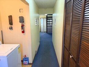 806 Kentwood Dr in Youngstown, OH - Building Photo - Building Photo