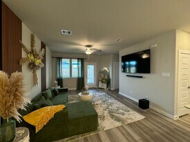 5608 Madden Ln in Houston, TX - Building Photo