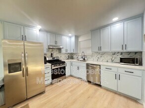 5804 NW 66th St in Warr Acres, OK - Building Photo - Building Photo