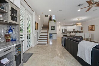 1709 NE 8th St in Fort Lauderdale, FL - Foto de edificio - Building Photo