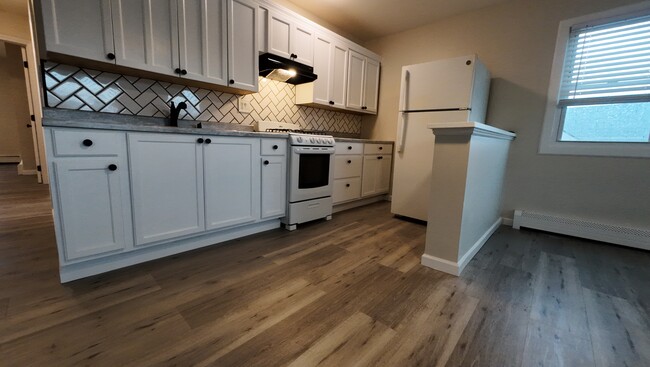 11 Division St, Unit 3