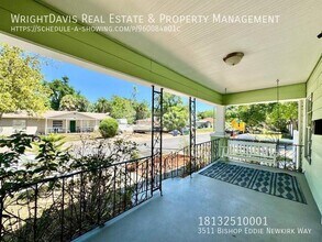 3511 Bishop Eddie Newkirk Wy in Tampa, FL - Building Photo - Building Photo