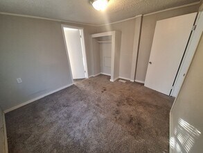 2417 S 18th St in Abilene, TX - Foto de edificio - Building Photo