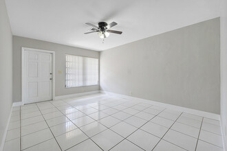 699 Ipswich St in Boca Raton, FL - Building Photo - Building Photo