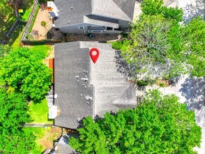 30 Butterfly Branch Pl in Spring, TX - Foto de edificio - Building Photo