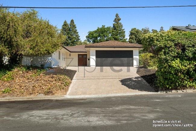 property at 3727 Northridge Dr