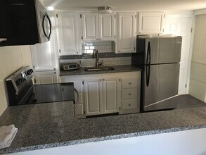 6 Winter Ave, Unit 1 in Marlborough, MA - Building Photo - Building Photo