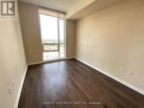 66 Forest Manor Rd in Toronto, ON - Building Photo - Building Photo