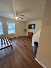 595 Hambley Blvd, Unit #1 in Pikeville, KY - Foto de edificio - Building Photo