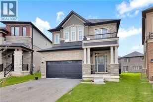 29 Jenner Dr in Brant, ON - Building Photo