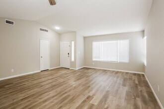 2446 Millcroft Dr in Henderson, NV - Building Photo - Building Photo