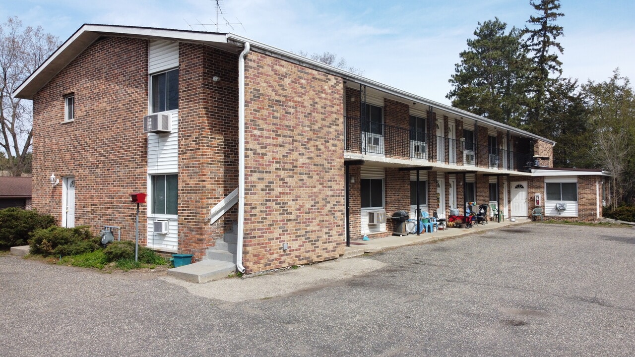 Main Street Apartments in Adams, WI - Foto de edificio