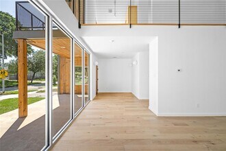 4429 Woodside St in Houston, TX - Building Photo - Building Photo