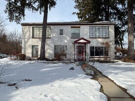 2101 N Wheeling Ave in Muncie, IN - Building Photo