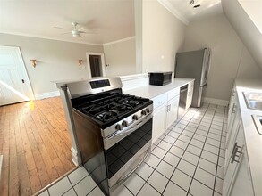 920 College Ave, Unit 3B in Pittsburgh, PA - Building Photo - Building Photo