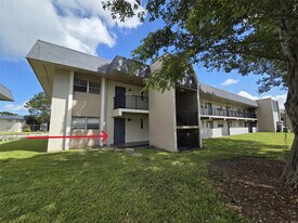 7901 S Colony Cir in Tamarac, FL - Building Photo