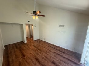 10424 Caminito Banyon in San Diego, CA - Building Photo - Building Photo