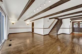 2265 Eastview Dr in Des Plaines, IL - Building Photo - Building Photo