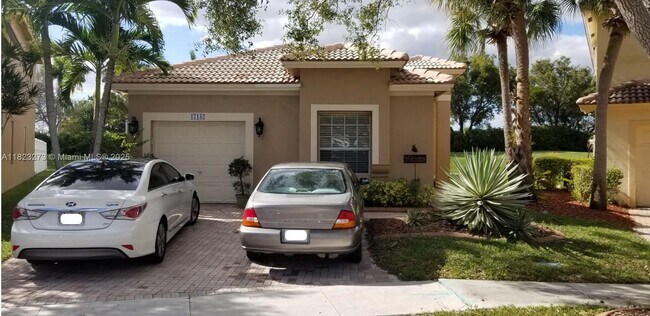 17182 NW 13th St in Pembroke Pines, FL - Building Photo - Building Photo