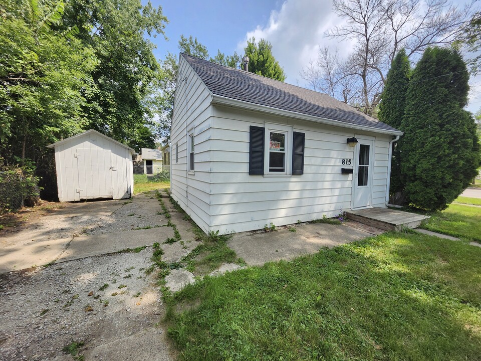 815 9th Ave SE in Austin, MN - Building Photo