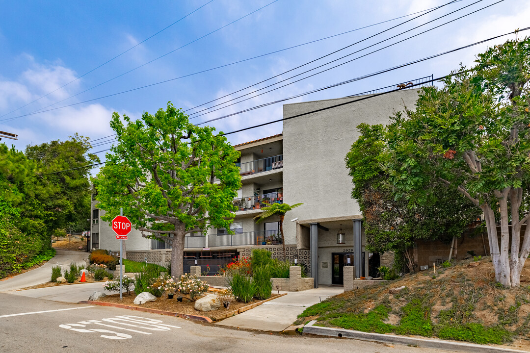 2929 Waverly Dr in Los Angeles, CA - Foto de edificio