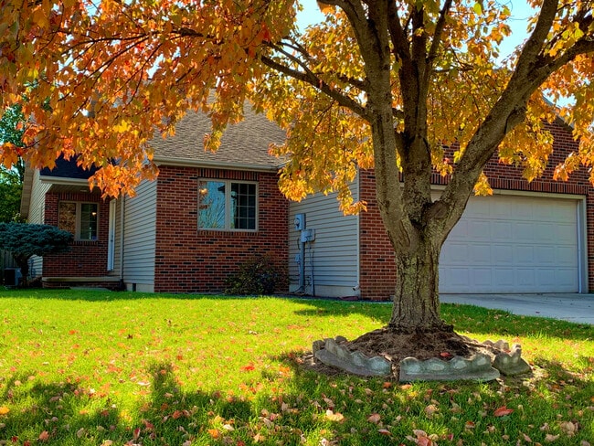 property at 3526 Teakwood Dr