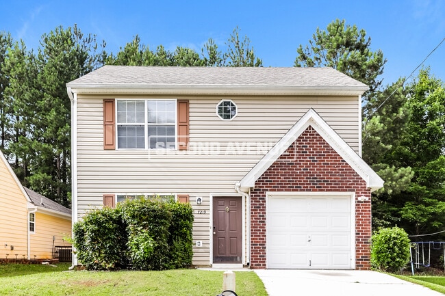 property at 7219 Ravenwood Ln