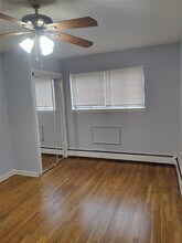 982 Burke Ave-Unit -1 in Bronx, NY - Building Photo - Building Photo