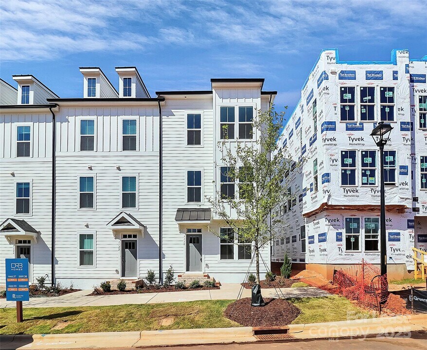 7118 Westrow Ave in Charlotte, NC - Building Photo