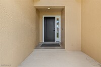 12710 Kelly Palm Dr in Ft. Myers, FL - Foto de edificio - Building Photo