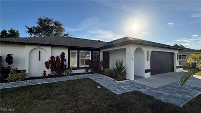 1324 SE 22nd Terrace in Cape Coral, FL - Building Photo - Building Photo