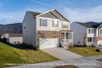 96 Farmwood Ln in Waynesville, NC - Building Photo - Building Photo