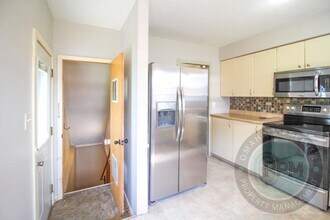 7205 S 42nd St in Bellevue, NE - Building Photo - Building Photo